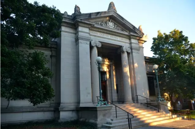 Science图书馆是美国新英格兰地区最大的大学图书馆之一