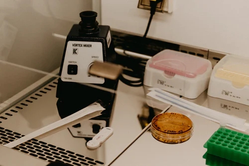 英国留学校外租房好吗？图1