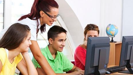 在新加坡学习的费用以及工作的必要需求有哪些？